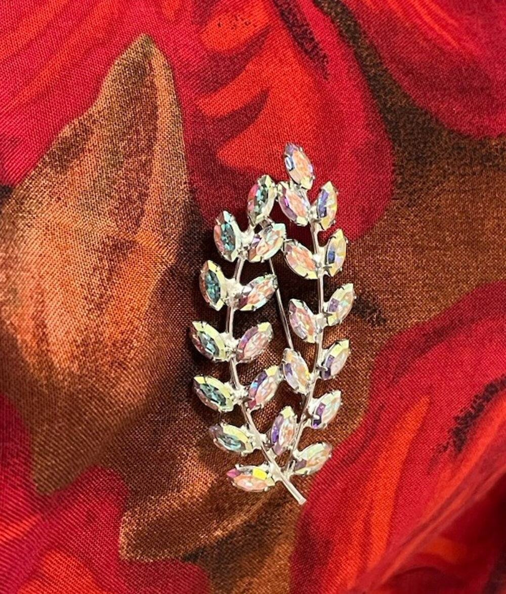 VTG 50s B. David Green/Clr Hue Marquis Cut Rhinestone Tree Branch Leaves Brooch